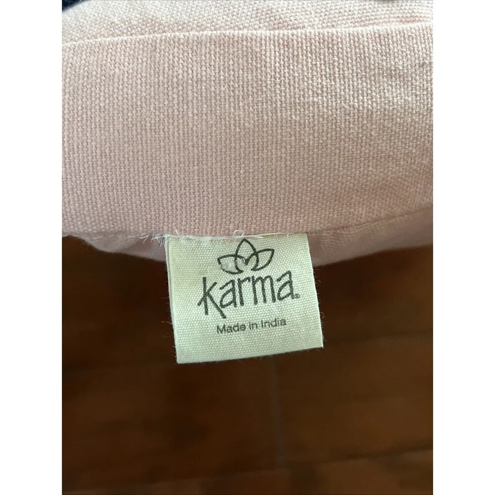 Karma pink bow
